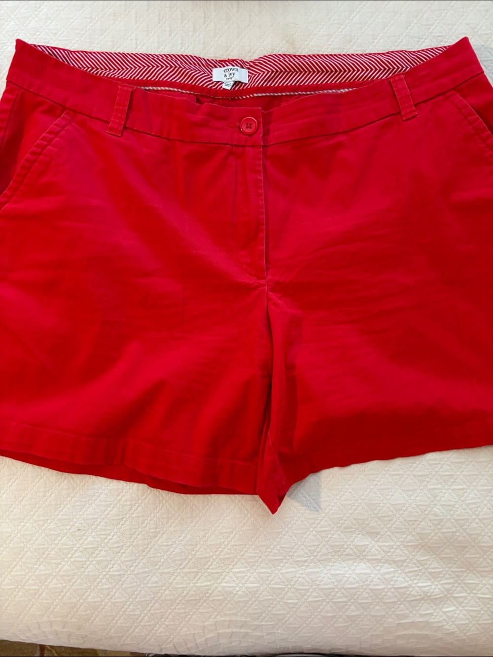 crown & ivy Bright Red Casual Women's Shorts